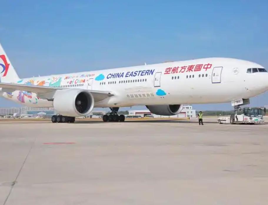 中国东方航空正式宣布，4月3日，东航官网发布通知宣布：自4月5日起上调国内航