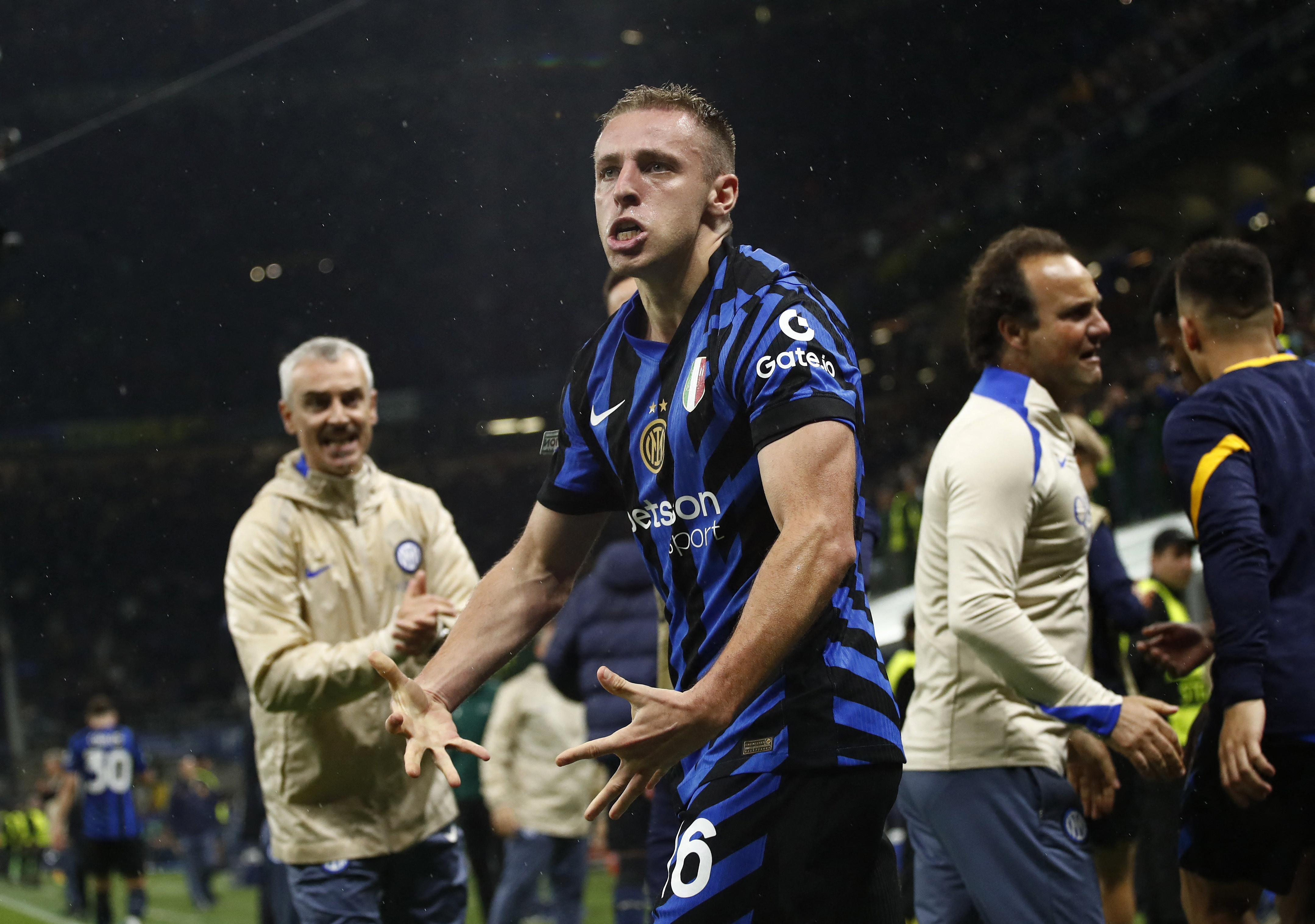 记者: 尤文500万欧租借费+1800万买断报价弗拉泰西, 被国米拒绝