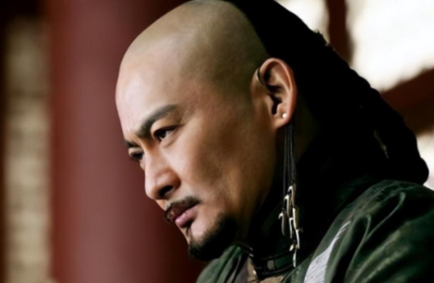 努尔哈赤在1608年把自己14岁的女儿穆库什嫁给敌人布占泰。那时穆库什已经怀孕了