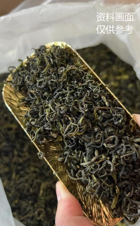 男子入职一茶叶公司经理职位，定薪每月10万元，可每月只能发放4万元，剩下资金没有