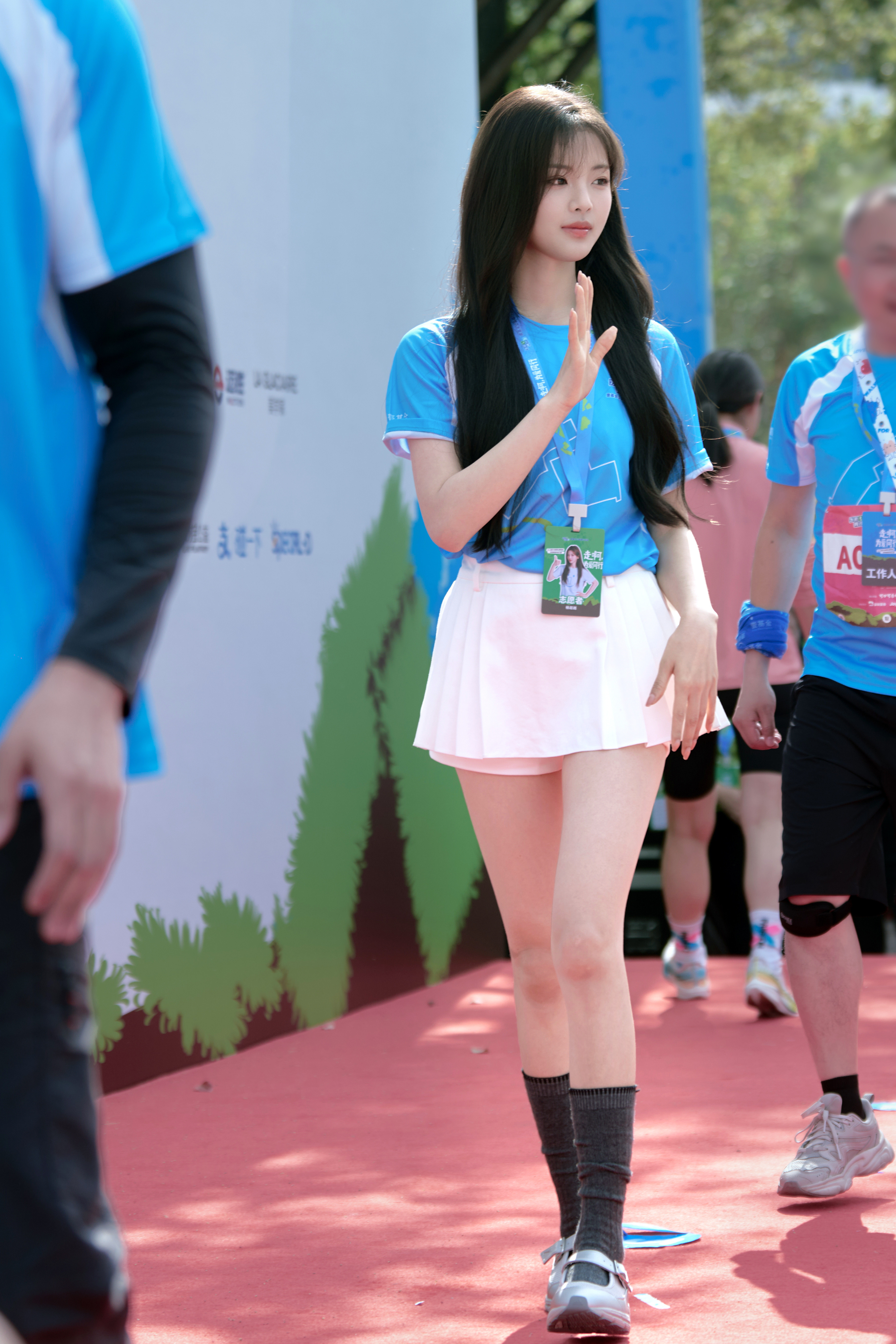 杨超越赖美云天使魔女杨超越在复制粘贴的时代，你是手写的诗