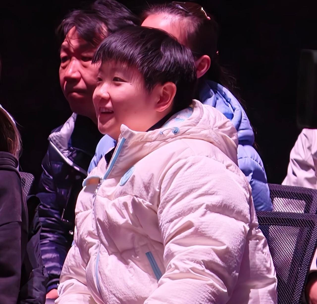 孙颖莎的球迷真的太现实了我实在是看不下去了重庆冠军赛上，孙颖莎止步八强，