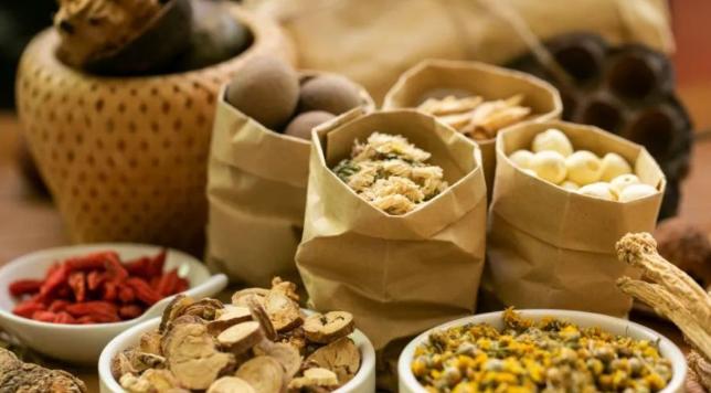 为啥处于亲密情境中，相关生理机能难达预期？中医揭秘核心逻辑很多