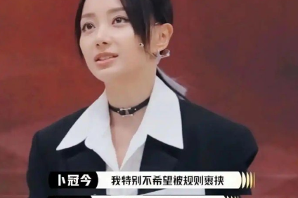 她靠微调从“净白师太”变“甜妹”，复盘她的两次变脸，值得借鉴