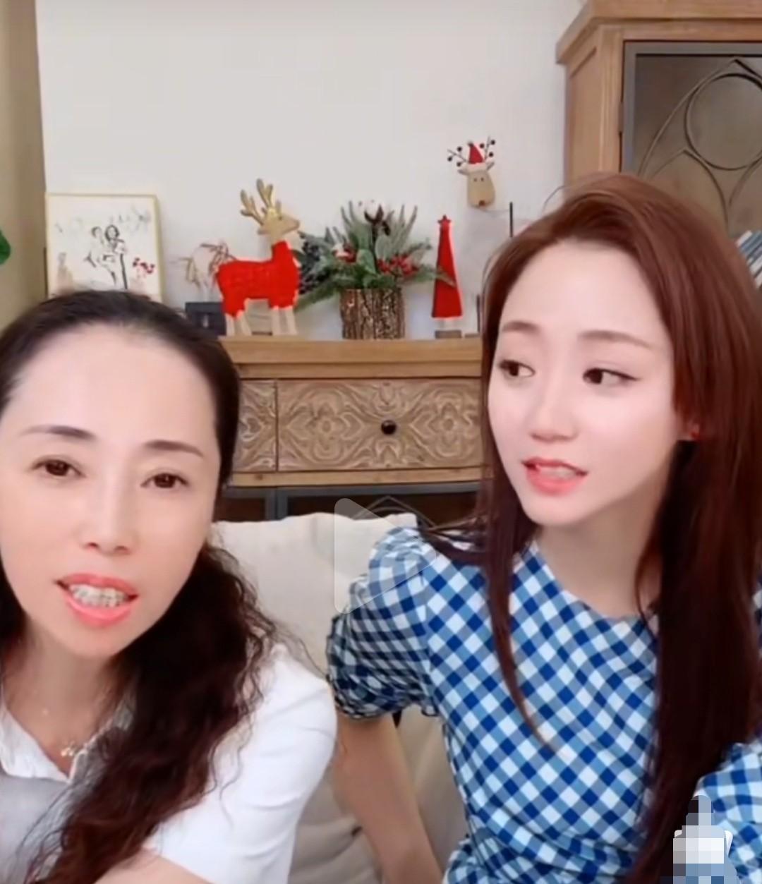 万千惠其实很有生意头脑的，我们网友都被她“傻、白、甜”的外表所迷惑了，她还是蛮