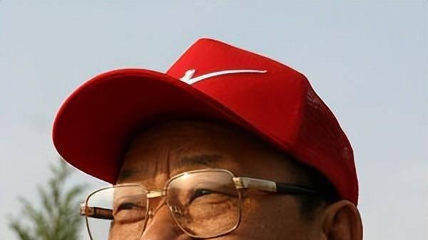 儿子孙子抢班夺权,84岁“青岛鞋王”自曝家丑