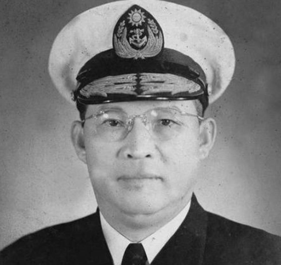 1928年，李默庵拿着副旅长的委任状去找旅长桂永清，桂永清在旅部和几个人打牌，没