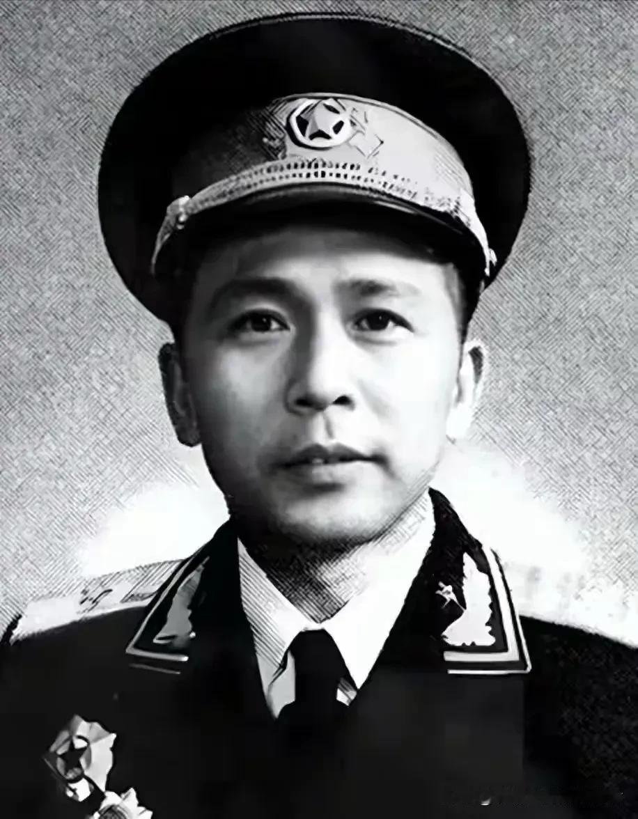 1985年，六十八岁的王诚汉正式办完成都军区司令员的离休手续，半辈子都在军营摸爬
