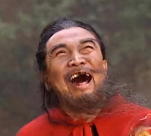 公元197年，曹操在张绣的投降宴上看中了来宾的一位女眷。第二天清晨，张绣提着刀对