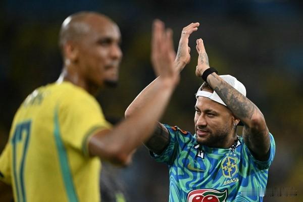 6-2狂胜！巴西世界杯出征前最后主场热身大捷，维尼修斯2分钟闪电破门，内马尔伤缺