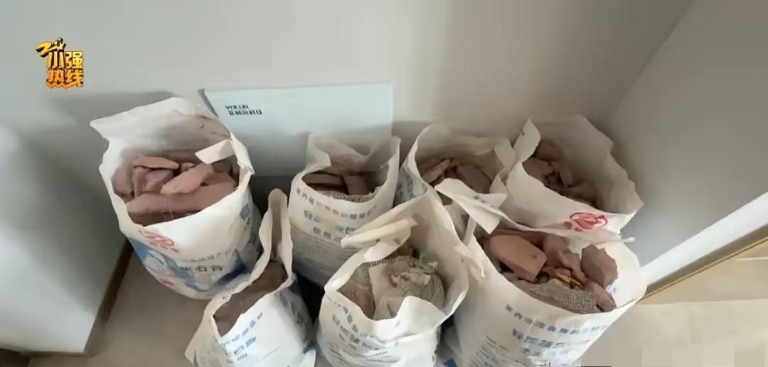 谁敢信？你掏空半辈子积蓄，花165万全款拿下的精装房，一天都还没来得及住，推开门