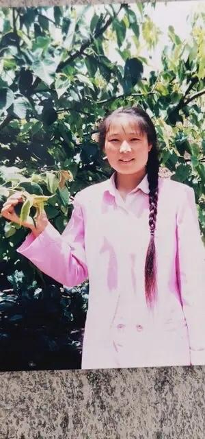 妹妹去世一年了，52岁大好年华遗憾离世，让亲人扼腕痛惜。思念之余，我也不免有