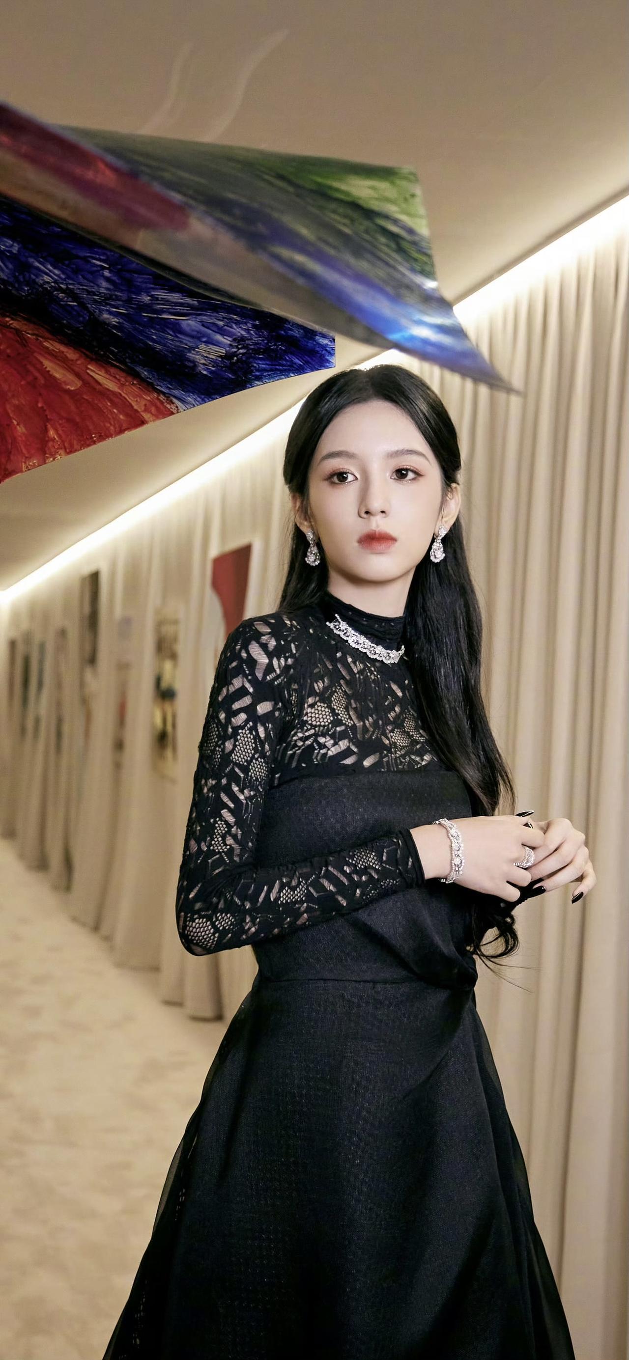 美女壁纸-第6093期-周也