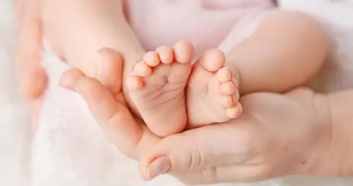 富豪代孕超100个孩子, 普通人却不敢生一个! 贫穷成了避孕药?