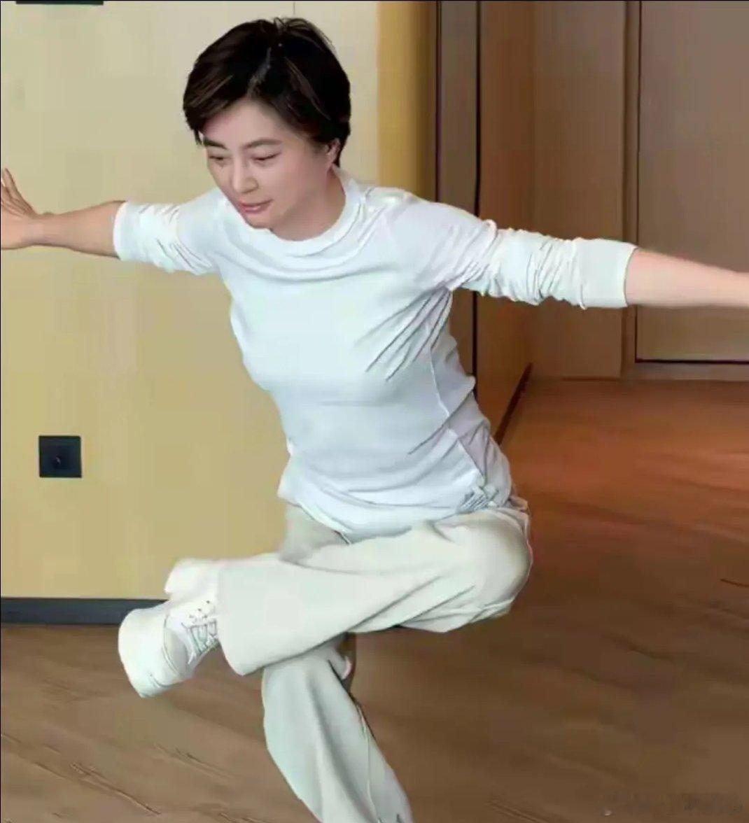 她应该是西游记最美女演员了，年近70了，还这么年轻，真会保养！