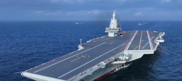 战争边缘，中美对峙的风险评估中美真会打起来吗，有点吓人。好像都在说，冲突一触即