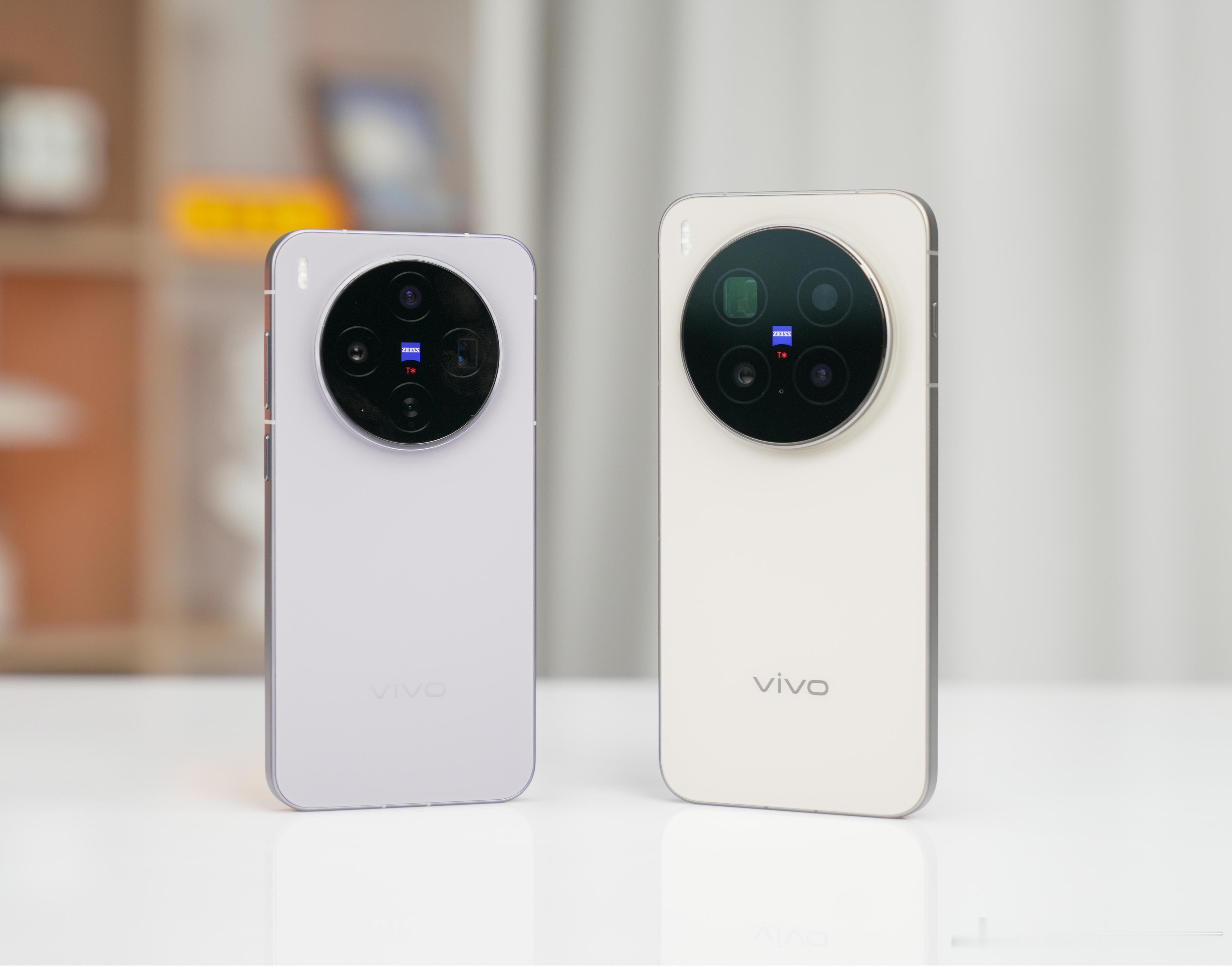 X300也来了，小直屏设计，直角中框vivoX300抢先上手vivoX300