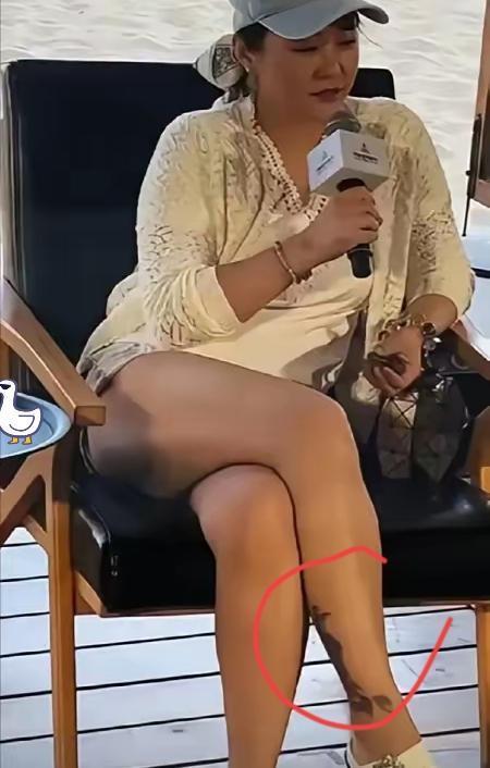 邓超哪是栽了跟头分明是赢麻了话说当年他跟那位，气场十足的姐姐同居多年没结果，