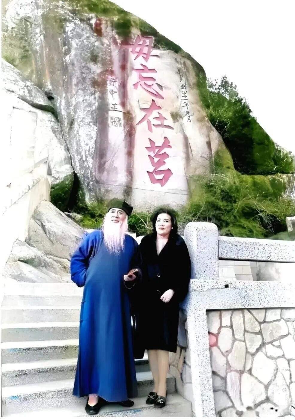 张大千晚年这股精力，真不是一般人能比。都已经到了人生后半场，他还在台北摩耶精舍里