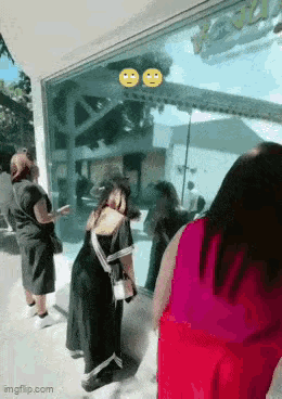 这么多小姐姐，有认识的吗？