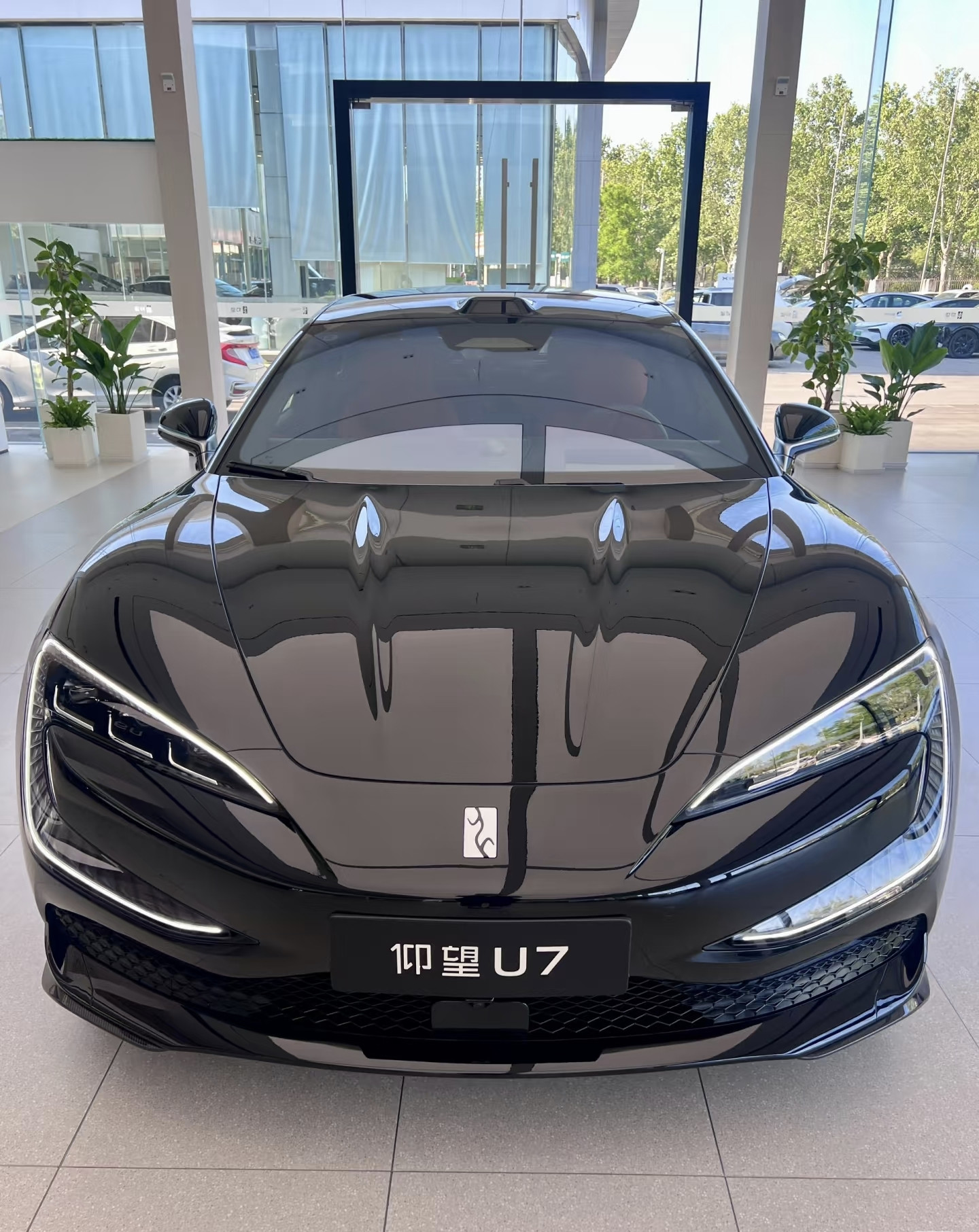 试驾完仰望U7，家用纯电轿车还有对手吗？