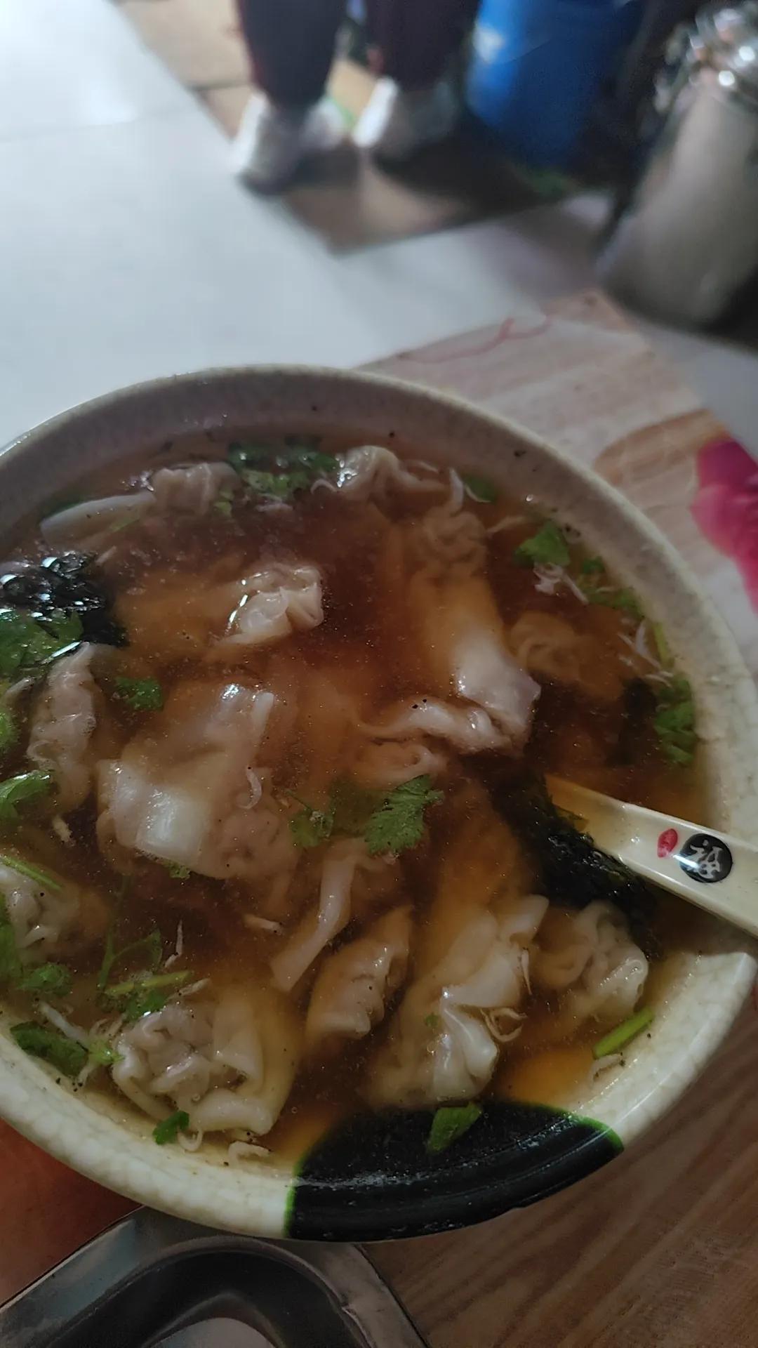 一个家族的兴衰，最大责任是家长，他们对子女的教育非常重要。教子无方是一个，偏心是