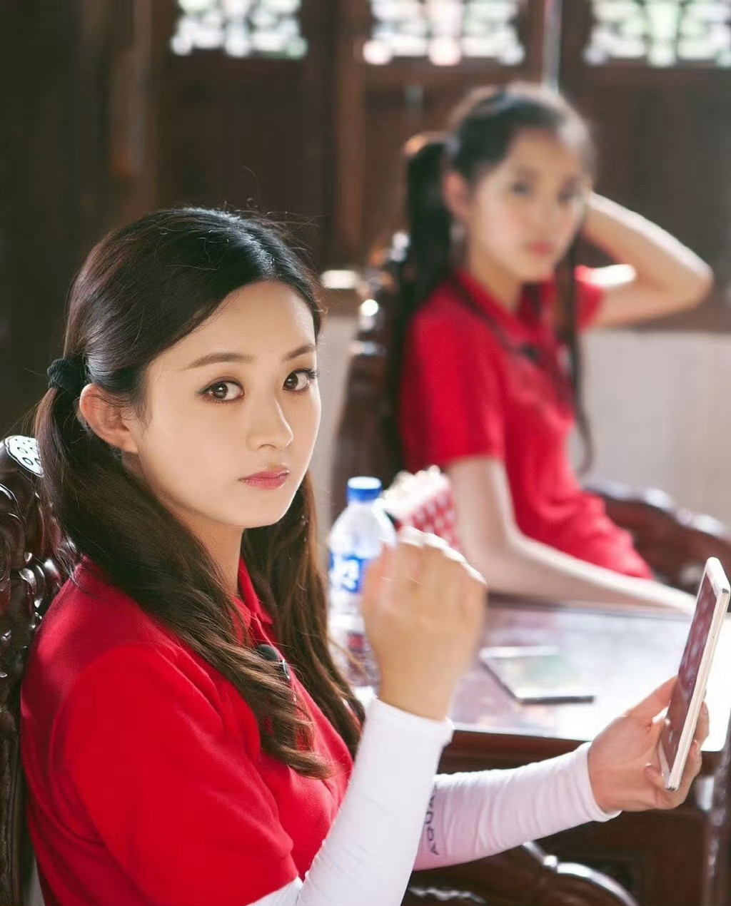 赵丽颖赵丽颖纪梵希全球彩妆代言人zly赵丽颖浪琴表优雅大使捡到一束光，日落时