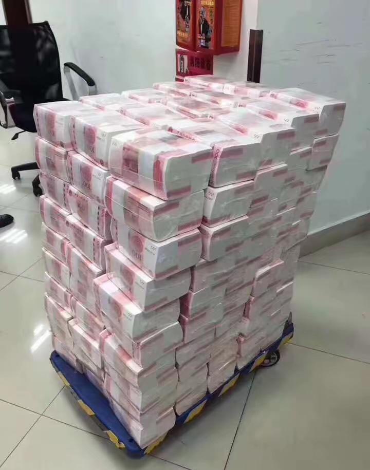 这里是1500万，自己看吧。1500万摆眼前，先看100万的分量：年利率
