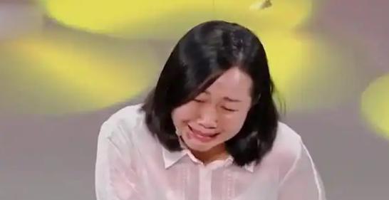 湖南一名女子3岁时与家人失散，40岁事业有成、身家过千万后，登上电视节目寻找亲人