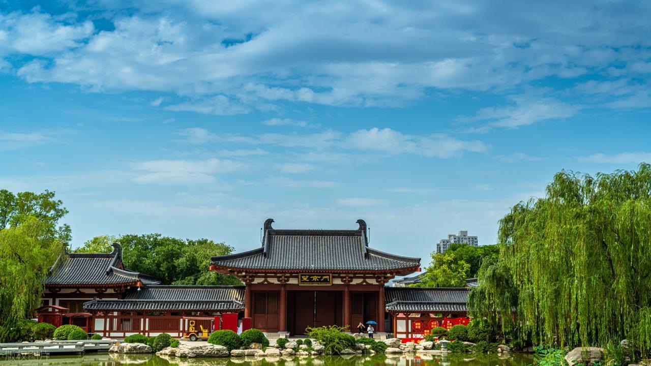 国内最值得去的5大古都（按历史分量）1. 西安（陕西）：十三朝古都，周秦汉