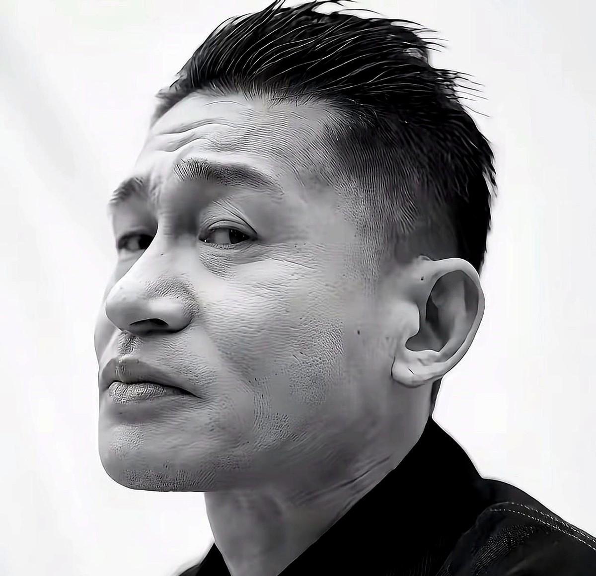 余皑磊演坏人，不靠狞笑，不靠摔碗，他把坏人当真人来活。为三分钟戏，啃了六千字小