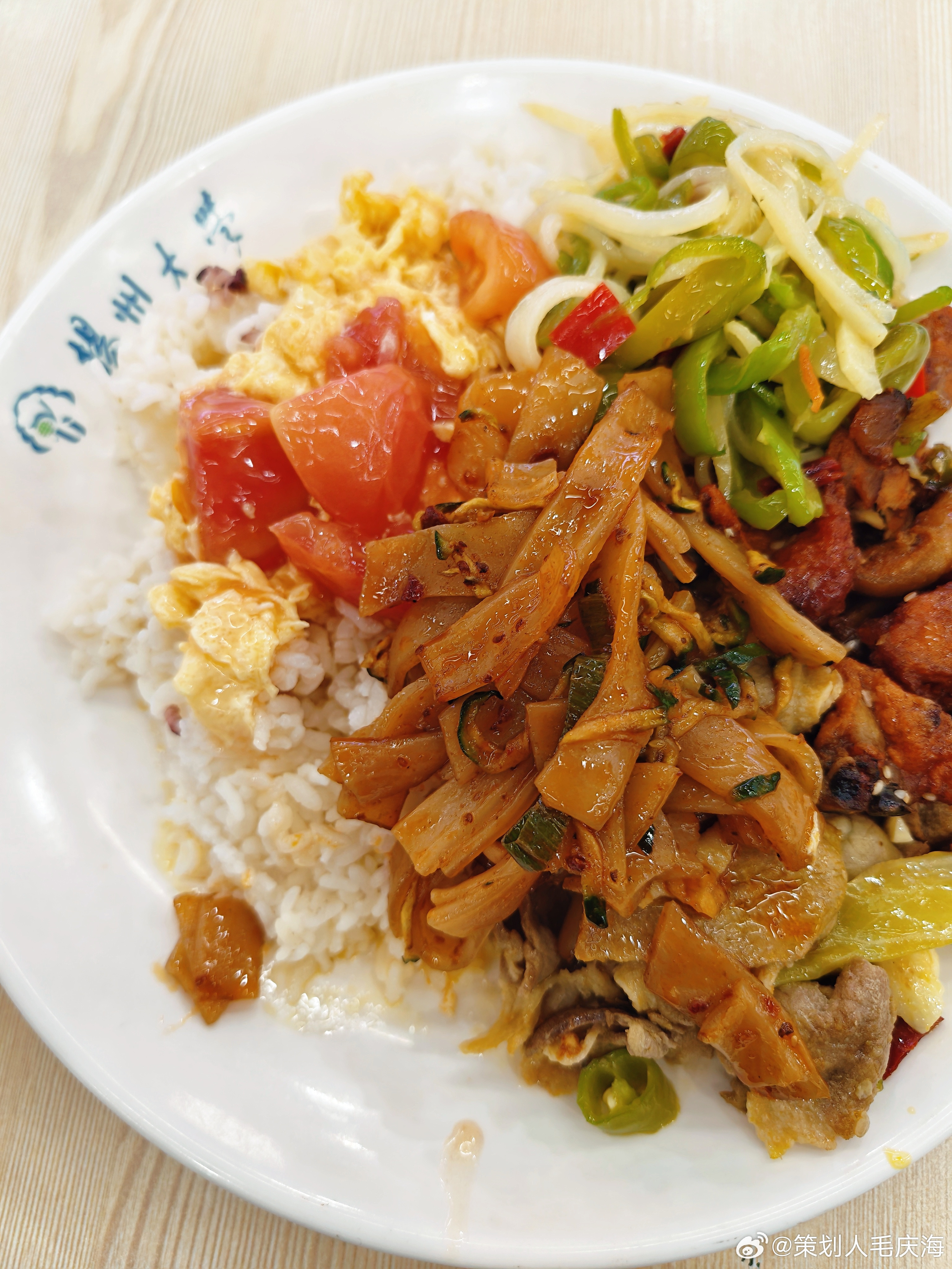 好久没去学校食堂吃个饭了！舌尖上的扬大食堂