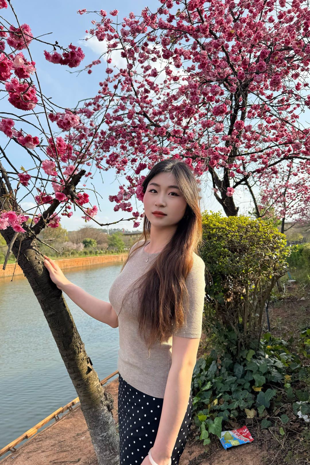 知性美女穿搭分享