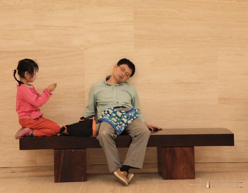 运动和睡眠，到底谁才是长寿秘诀？其实这不能一概而论。对于大多数正常人，适量运动