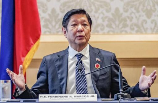 赶紧给菲律宾送油送粮送化肥这话看着像是玩笑，其实说出了一个大实话。南海那边，