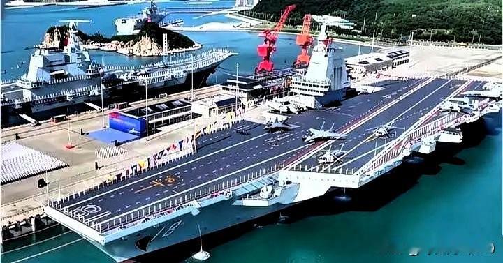 我跟你说，今天听到个消息，差点没把我给呛着。“航母要量产了。”就这六个字，官