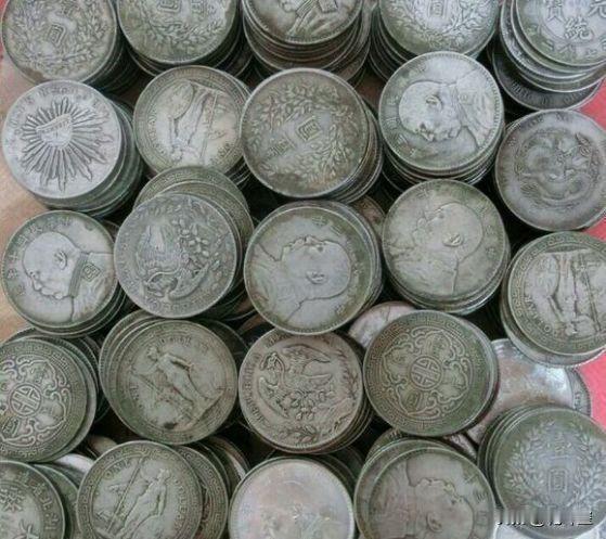 难道他们有先知先觉吗？去年8-9月份，好多人收坐洋，鹰洋，还有品相极差