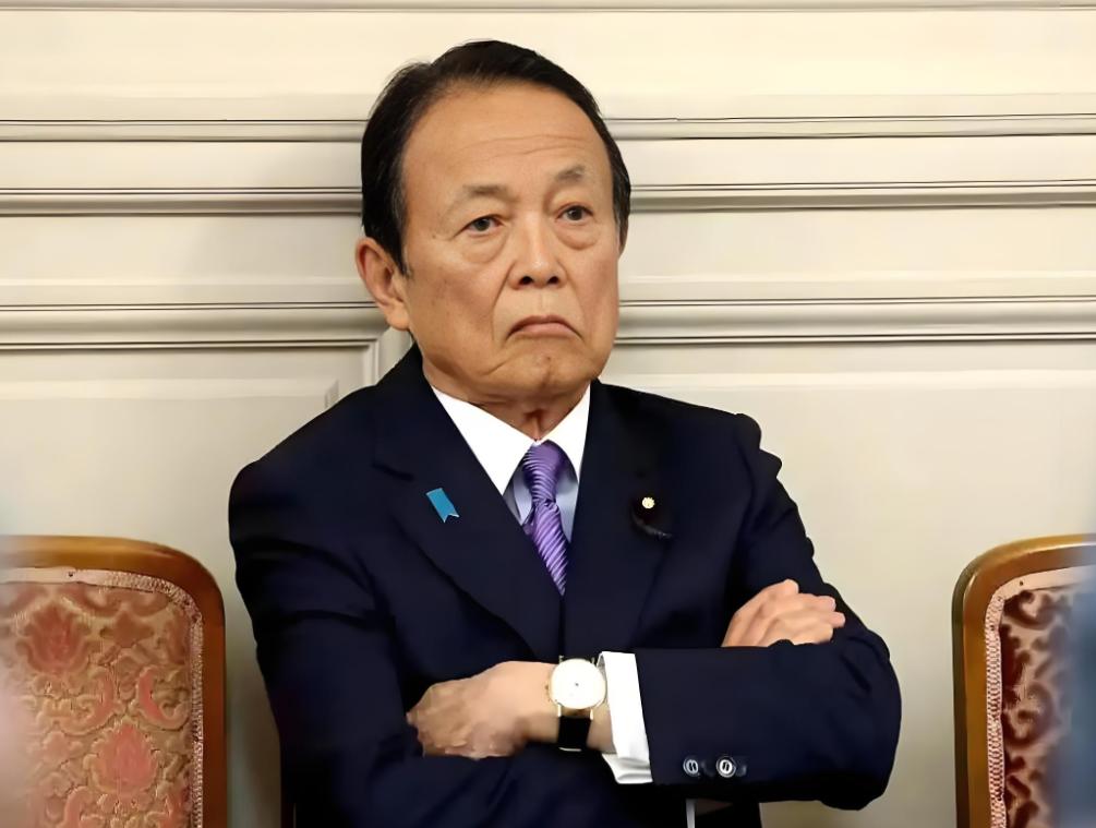 麻生太郎彻底不装了！众议院解散后放狠话中方反对压根不怕日本众议院刚一解散，