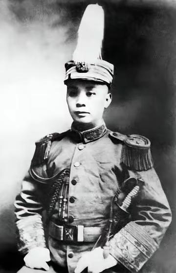 1950年，蒋介石召见谷正伦，蒋对他相当熟稔，从北伐时期就跟着自己，宪兵司令都当