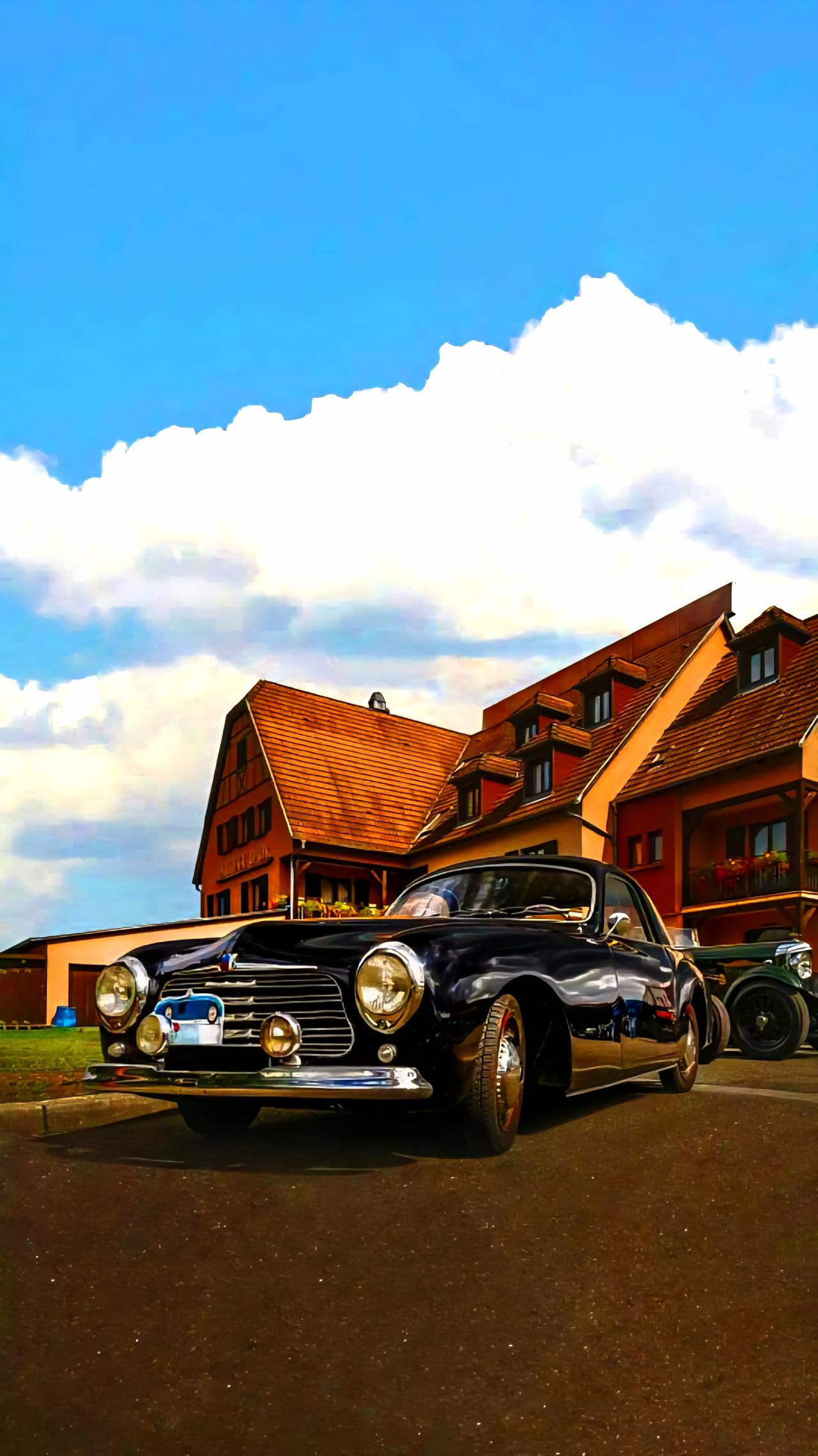 过去的手机壁纸真的是特别有意思，因为它可以自定义过去的安卓手机app也绝大多数都