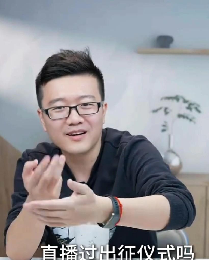 莱维说出实情，为何这次成都集训，强度这么大？男队已经有四个人练伤了，女队的