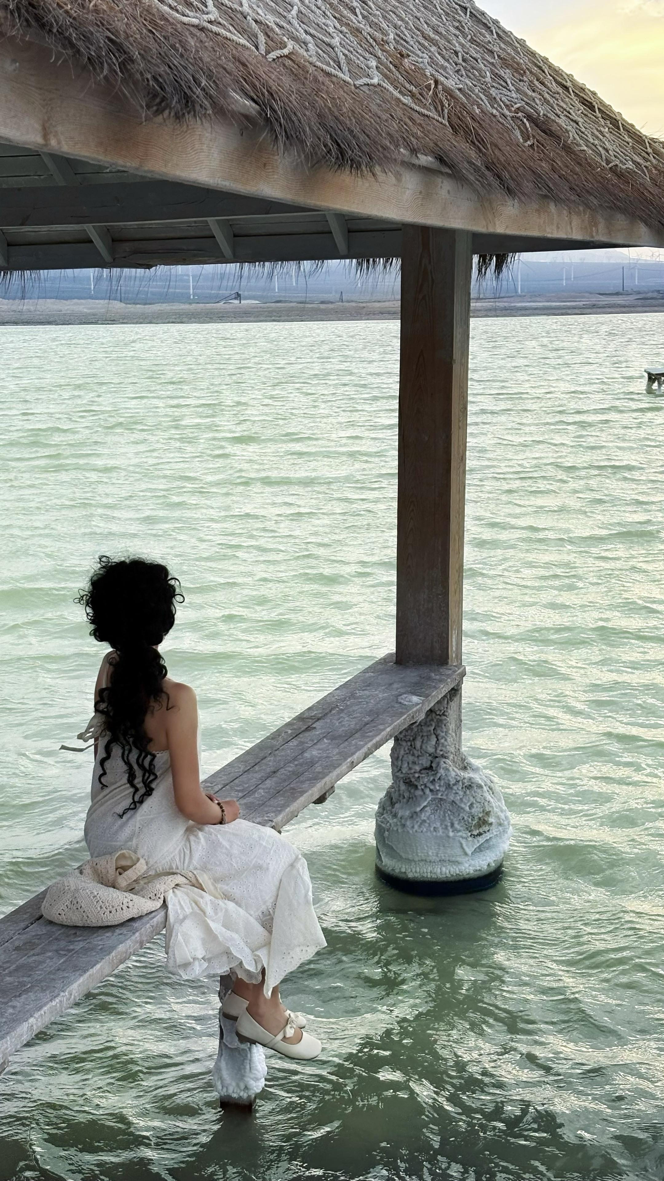 去盐湖拍人生照片。