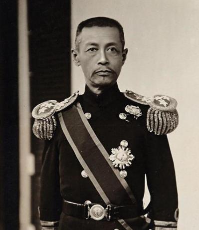 1951年，93岁高龄的前清朝海军总司令萨镇冰在得知志愿军成功击退美军并进攻韩国