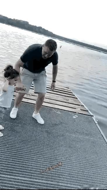 老外带孩子玩，看着都吓人[捂脸哭]