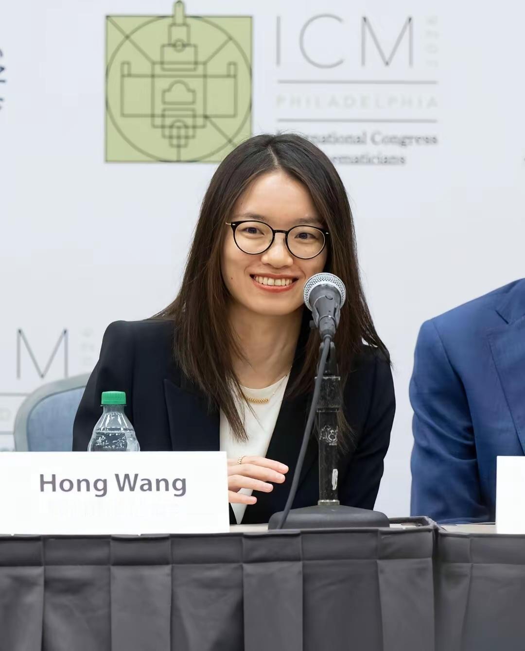 一开始以为奖金才7万元的奖应该比较容易拿，现在才知道菲尔兹奖那么难，主要是得奖的