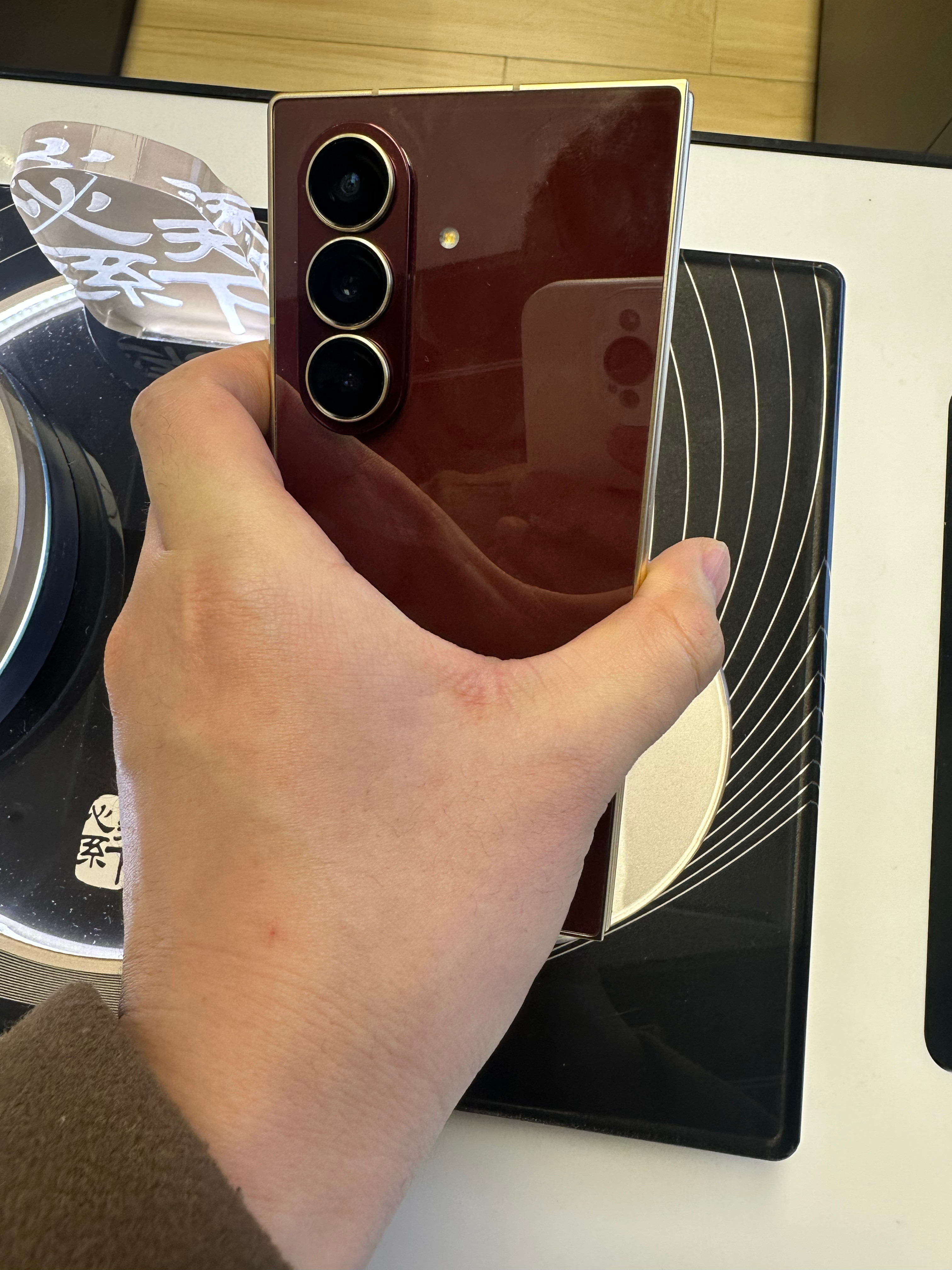 真的是没完没了呀，这下子手机电脑汽车估计都要涨价，真的太难受了手机三星手机三星预