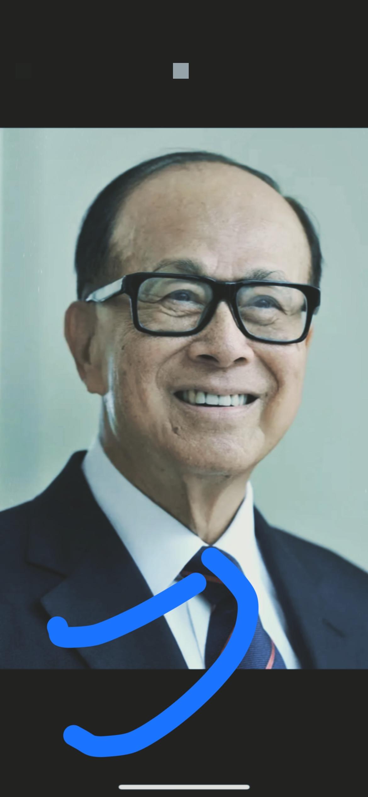 香港大火的余温还没散，李嘉诚的资本棋局就已落子有声——官宣屈臣氏要赴香港、伦敦双