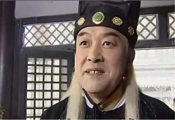 为什么杀了魏忠贤不久，大明朝就垮了？很简单的道理，你给魏忠贤一百万军费，他贪了4