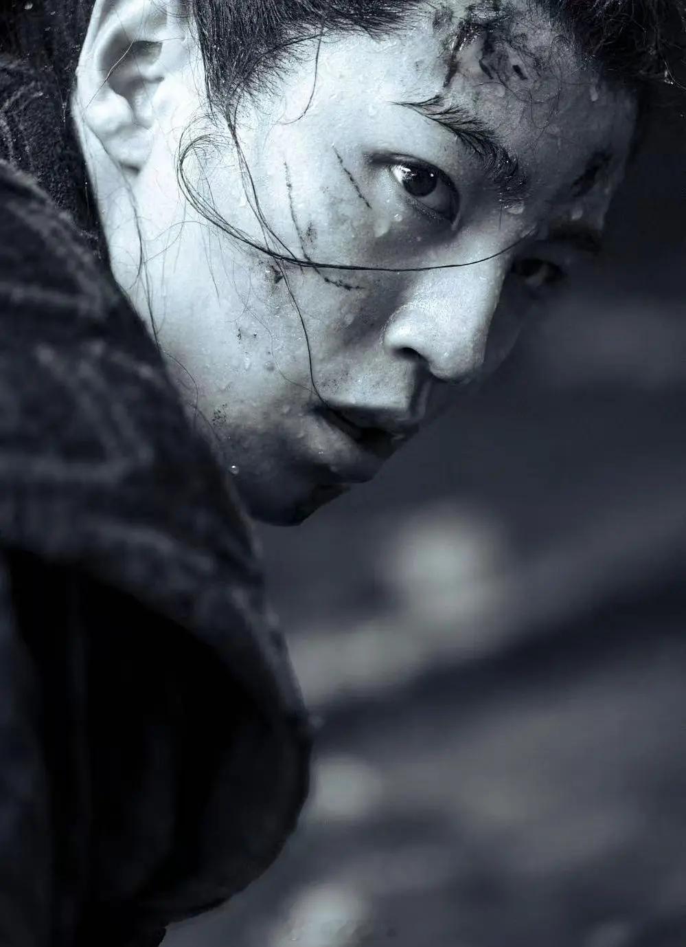 王俊凯狄仁杰剧照说实话，王俊凯古装只适合演少年，娃娃脸在大银幕太受限了，只能演特