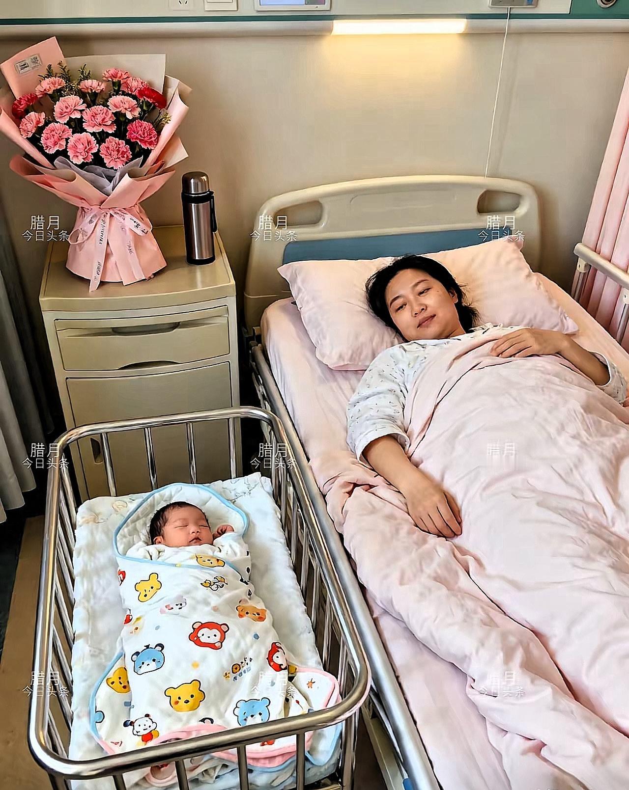 昨天去医院看朋友家刚生宝宝的女儿，一进病房就被邻床的产妇惊到了——看着至少五十多